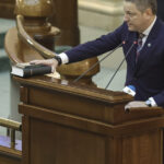 Un senator PSD, acuzat de conducere fără permis, se confruntă cu justiția! 3 un senator de la psd a fost trimis in judecata dupa ce a fost prins la volan cu permisul suspendat surse 68541dd525563