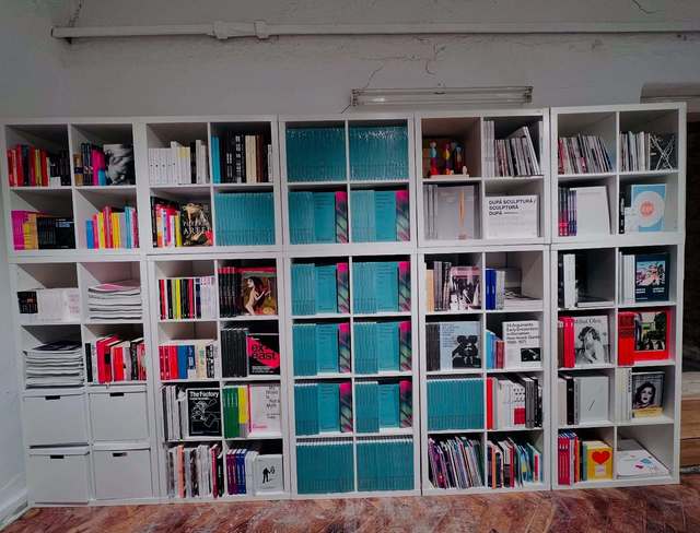 O bijuterie a lecturii românești își închide porțile pentru totdeauna 1 una dintre cele mai importante librarii independente din romania pune lacatul pe usa 68504a6d96b8a