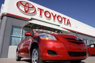 unda verde germanul michael schmidt proprietarul automobile bavaria preia un dealer toyota 684032233d0a6