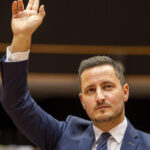 Nicu Ștefănuță, vicepreședinte al Parlamentului European, la Budapest Pride: „Iubirea nu cunoaște limite!” 2 vicepresedintele parlamentului european nicu stefanuta conduce delegatia pe la budapest pride dragostea nu poate fi interzisa 685e94ce838f4