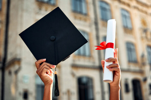 video absolventi de facultate la 70 de ani motivul pentru care si au dorit sa fie studenti la varsta a treia viata e frumoasa daca o faci 683fc726cf33a