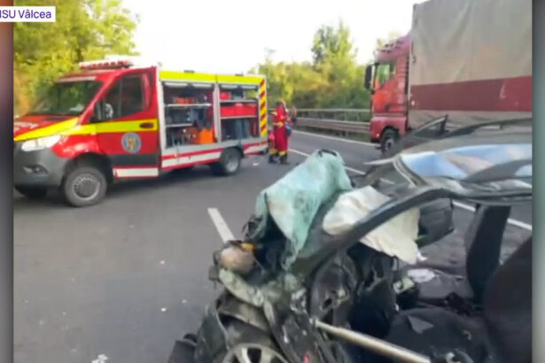 video accident grav intre un tir si o masina pe dn7 in valcea o persoana a murit si o alta a fost ranita 6862318522e13