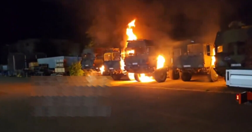 Investigație asupra unui posibil act de sabotaj rusesc în Germania, după incendiul provocat la mai multe camioane militare 1 video ancheta privind un posibil sabotaj al rusiei in germania dupa ce mai multe camioane ale armatei au fost incendiate 68601e696ea45