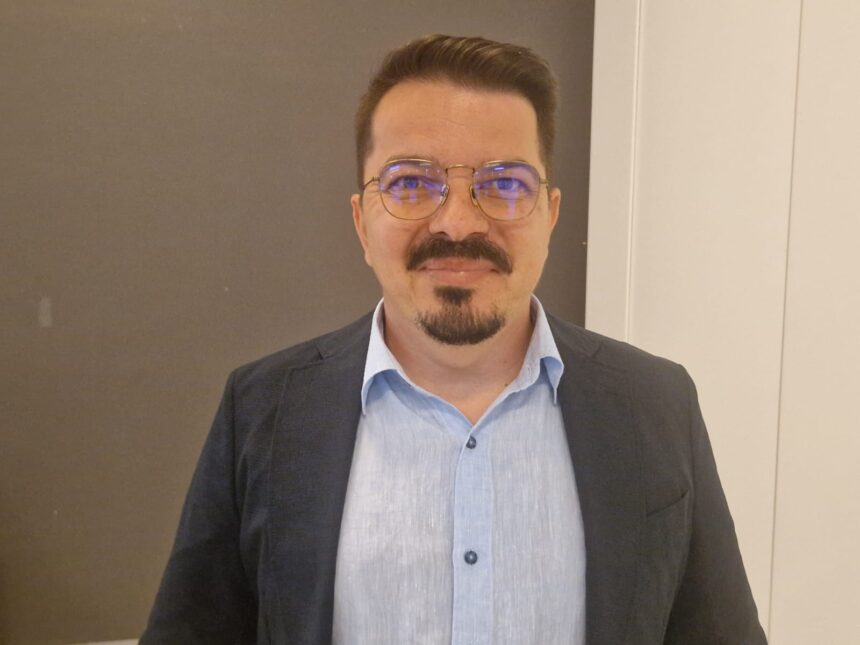 Andrei Talpeș, fost lider al CSM Constanța, își aduce clarificările în fața acuzațiilor formulate de primarul Chițac și Mihai Ochiuleț 1 video andrei talpes fostul director al csm constanta raspunde acuzatiilor primarului chitac si lui mihai ochiulet 6853e3a697bda
