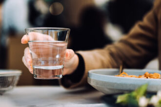 video apa gratis doar pe hartie experiment digi24 cum incalca restaurantele legea in vigoare de un an noi nu dam asa e politica firmei 685f6b28b4137