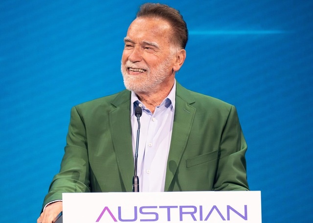 Arnold Schwarzenegger transformă radical experiența călătorilor din transportul public vienez! 1 video arnold schwarzenegger le da peste cap rutina calatorilor cu transportul in comun din viena 6840199325c6d