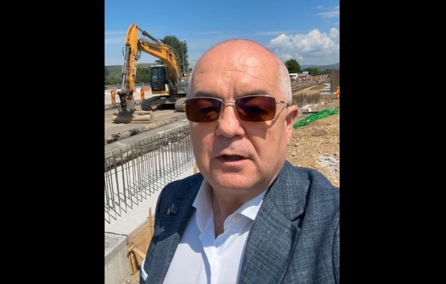 Boc își exprimă nemulțumirea: „Sunt sătul! La Cluj nu e loc de glume! Terminați Centura Metropolitană Cluj-Florești la timp!” 1 video boc transmite ca s a saturat mesaj de revolta catre constructorul centurii metropolitane cluj floresti nu e de glumit la cluj sa terminati la timp 683eb67b3d786