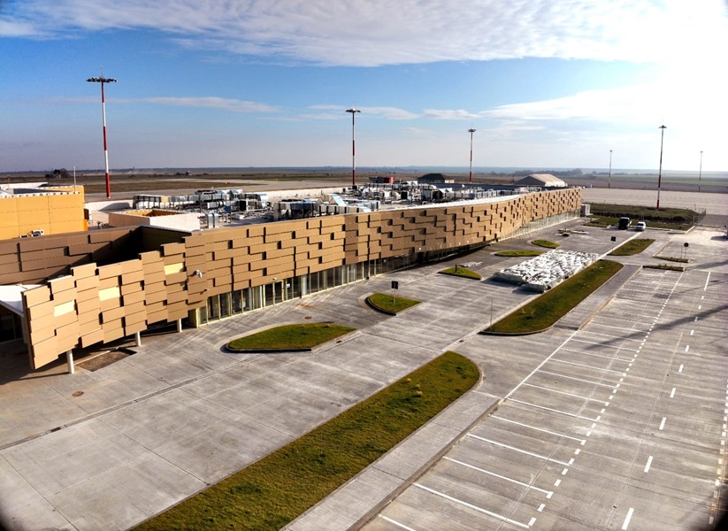 Bogdan Artagea: Aeroportul Internațional Mihail Kogălniceanu își deschide porțile pentru testări, în perspectiva extinderii destinațiilor! 1 video bogdan artagea noul terminal de la aeroportul international mihail kogalniceanu intra in faza de testare se discuta extinderea destinatiilor 684abbd08cd26