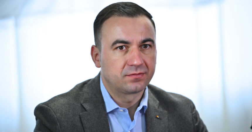 Bogdan Ivan își asumă conducerea în domeniul Energiei: „Primul pas este apărarea consumatorilor defavorizați” 1 video bogdan ivan preia portofoliul energiei prioritatea zero este protejarea consumatorilor vulnerabili 6859bf681e606