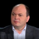 "Post-pandemie: Ionuț Dumitru, economist de renume, dezvăluie unde se scurg banii statului și de ce veniturile bugetare sunt insuficiente. 'Simțim că cheltuim mult, comparativ cu serviciile de care beneficiem.'" 3 video ca dupa un an de molima economistul ionut dumitru arata zonele in care statul cheltuie prea multi bani dar spune si ca bugetul incaseaza prea putin percepem ca platim mult raportat 68407502117db