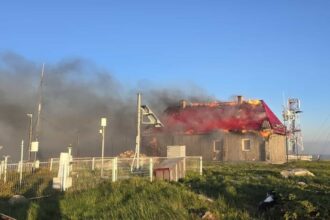 video cabana vladeasa distrusa de un incendiu a ars si statia meteorologica 685b714a8821f