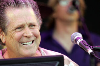 video cantaretul brian wilson cofondator al trupei americane the beach boys a murit la varsta de 82 de ani 6852754c8de8c