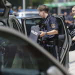 Cine se află în spatele atacului armat din Austria: detalii despre suspectul care a abandonat studiile și avea două arme legale 2 video cine este autorul atacului armat din austria suspectul renuntase la studii si detinea legal doua arme 6848671e1e814