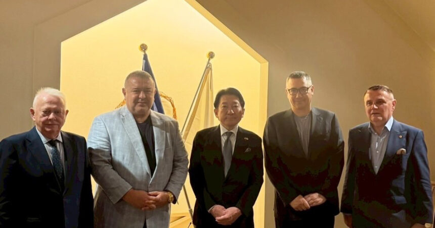 Conflicte în jurul delegației României pentru Osaka 2025: Viorel Hrebenciuc și Victor Ponta ajung în Japonia, iar MAE își exprimă punctul de vedere. 1 video controversa legata de trimisii romaniei la osaka 2025 viorel hrebenciuc si victor ponta printre cei ajunsi in japonia reactia mae 686114ca090a1