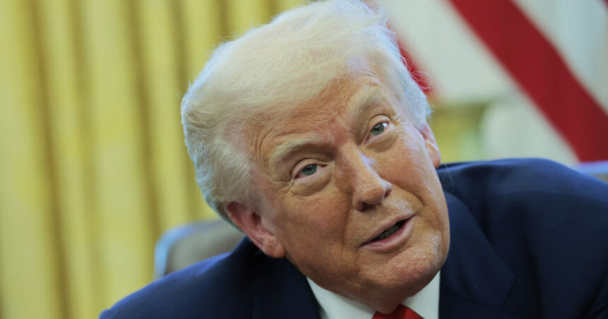 Donald Trump ar fi pregătit să-l rețină pe guvernatorul Californiei în mijlocul protestelor tumultoase din SUA. Răspunsul lui Gavin Newsom 1 video donald trump n ar ezita sa l aresteze pe guvernatorul californiei in contextul protestelor violente din sua reactia lui gavin newsom 684723ca7fb8d
