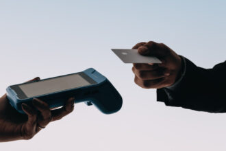 video economistii critica propunerea taxei pe tranzactii bancare daca vrem sa fuga toti banii din tara sau faliment e o masura buna 68444f550b878
