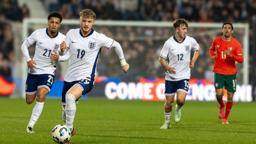 Cehia și Anglia se duelează la EURO U21 2025: Harvey Elliott strălucește în confruntarea de la 22:00 pe VOYO și Pro Arena! 1 video exclusiv cehia anglia la euro u21 2025 cu harvey elliott in prim plan de la ora 2200 pe voyo si pro arena 684a912c6f427
