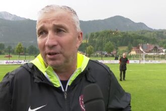 video exclusiv dan petrescu cere intariri si se teme ca isi poate pierde jucatorii ma astept sa plece oricand 685a82c19150d