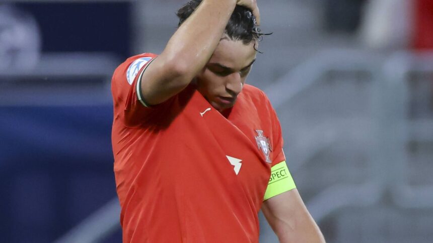 Portugalia își etalează talentul: 5-0 împotriva Poloniei! Lusitanii strălucesc pe primul loc în Grupa C! 1 video exclusiv euro u21 portugalia polonia 5 0 lusitanii s au distrat cu polonezii si au urcat pe primul loc in grupa c 684de3a865959