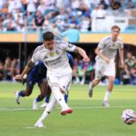 Impresionant! Cum a reușit Federico Valverde să piardă un penalty ce putea aduce victoria în confruntarea Real Madrid - Al-Hilal 3 video exclusiv incredibil cum a putut sa rateze federico valverde un penalty cat o victorie in real madrid al hilal 685337bbb1144