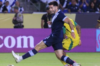 video fotbalistul din superliga care i a oferit pe tava 2 penalty uri lui fcsb integralist la gold cup 685139f7c2c66