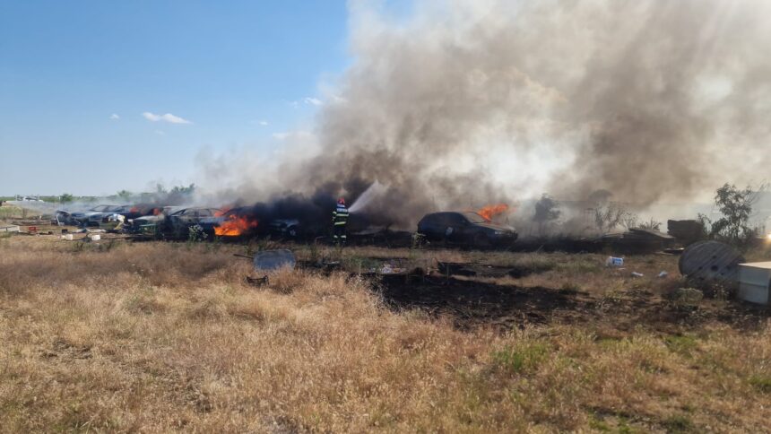 Flăcări devastatoare pe strada Vârful cu Dor din Constanța: 9 mașini distruse în incendiu! 1 video incendiu de proportii pe strada varful cu dor din constanta au ars 9 autoturisme 68598c17c6a39