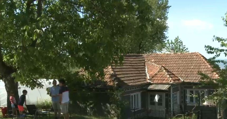 Inteligența Artificială în Fața Provocării: Cum Răspund Sătenii Români la Testele Inovației Tehnologice 1 video inteligenta artificiala supusa la teste de catre satenii romani reactiile celor din mediul rural la raspunsurile ai 6849aab540ddf