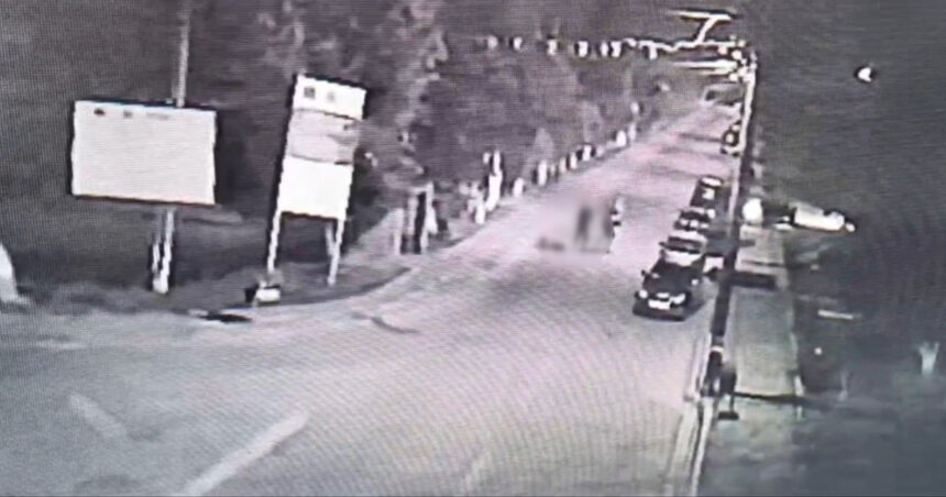 Tragedie în Galați: Un tânăr de 20 de ani își pierde viața în urma unei bătăi violente; doi atacatori, reținuți de autorități. 1 video momentul in care un tanar de 20 de ani din galati este omorat in bataie in plina strada doi agresori au fost arestati 684738a58242f