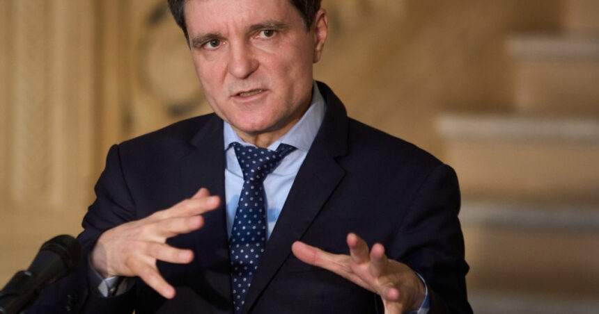 Nicușor Dan poartă discuții astăzi cu reprezentanții Comisiei Europene privind deficitul excesiv și Planul Național de Redresare și Reziliență. 1 video nicusor dan discuta astazi cu oficialii comisiei europene despre deficitul excesiv si pnrr 683e955fc6000