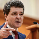 Nicușor Dan propune reintegrarea serviciilor de informații în lupta împotriva evaziunii fiscale, amintind de protocolul SRI-ANAF din 2012. 3 video nicusor dan vrea ca serviciile de informatii sa combata iarasi evaziunea fiscala sri a avut protocol cu anaf in anul 2012 683eadfcdfef0