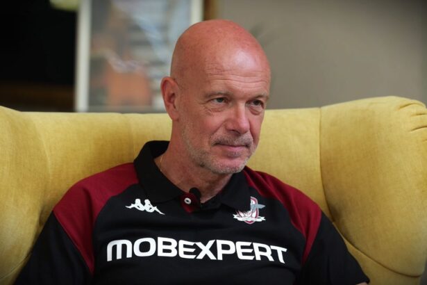 video noul director sportiv de la rapid recunoaste am vorbit cu mihaila ce spune despre transferuri 6859775573908