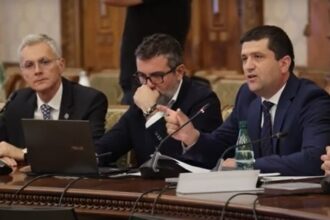video noul ministru al digitalizarii sunt angajati care au computere de 3 000 de euro pentru a trimite e mail uri unele institutii cumpara de doua ori mai multe licente decat folosesc 6859690bb623f
