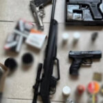 Operațiunea Jupiter: Descoperirea a zeci de arme în urma perchezițiilor din Capitală și a 26 de controale în județul Argeș. 3 video operatiunea jupiter politistii au gasit zeci de arme dupa perchezitii in capitala 26 de verificari si in judetul arges 68402d3d50f47