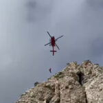 Patru aventurieri surprinși de natură în Munții Bucegi: o misiune de salvare de 17 ore! 3 video patru alpinisti ramasi blocati in muntii bucegi interventia salvamont a durat 17 ore 683c7467457df