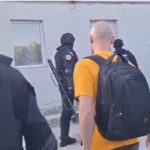 Captură de proporții în Lumina! Un suspect de trafic de droguri, reținut de autorități 2 video perchezitii in lumina presupus dealer prins de politisti 685172c826663