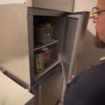Piedone revine la restaurantul chinezesc din Mall AFI Cotroceni, recent închis – ce surprize a găsit de această dată? 3 video piedone a controlat din nou un restaurant chinezesc din mall afi cotroceni pe care il inchisese recent ce a descoperit de data asta 68579c4c25fd6