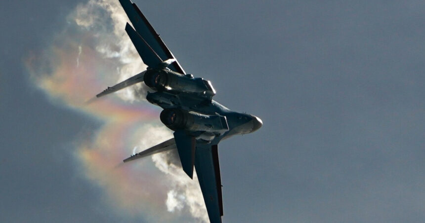 Imagini de senzație cu Su-35-ul rusesc doborât în Kursk: Strategia ucraineană din spatele succesului! 1 video primele imagini cu avionul rusesc su 35 doborat in regiunea kursk cum ar fi reusit ucrainenii lovitura 68451b62be073