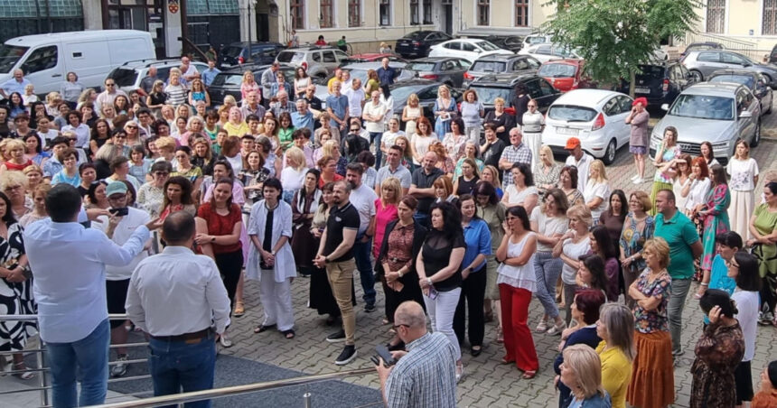 Muncitorii ANAF din Cluj ies în stradă, revoltați de reducerea sporurilor! 1 video protest spontan al salariatilor anaf din cluj nemultumiti de taierea sporurilor 686254d2e46fb