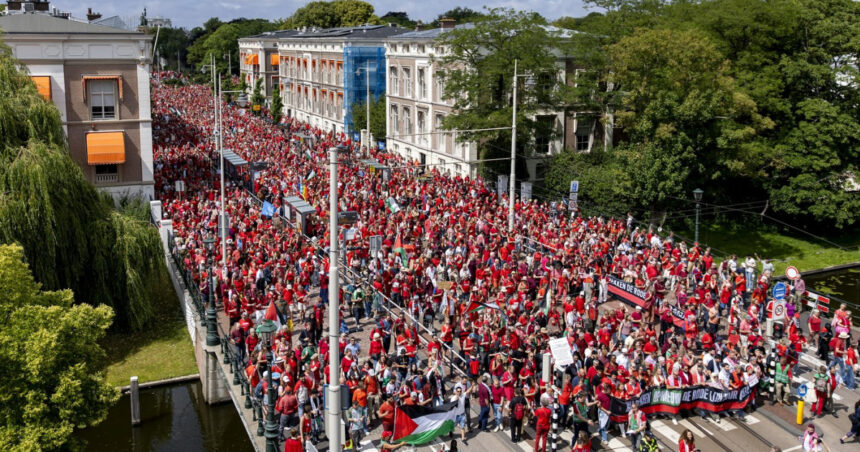 Mare manifestație în Olanda: 150.000 de oameni s-au adunat la Haga pentru a condamna atacurile Israelului în Gaza 1 video protest urias in olanda 150 000 de persoane au iesit in strada la haga impotriva atacurilor israelului in gaza 684ef059a6556