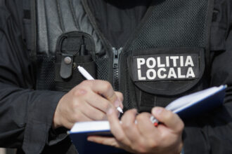 video se anunta concedieri in randul politistilor locali orasul in care mai bine de jumatate dintre agenti ar urma sa plece acasa 685e266d3b653