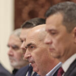 Negocieri Cruciale pentru Configurarea Guvernului Bolojan: Liderii Coaliției S-au Reunit din Nou Duminică Dimineață 2 video sedinte decisive pentru formarea guvernului bolojan liderii coalitiei s au intalnit din nou duminica dimineata la negocieri 6857de0f10480