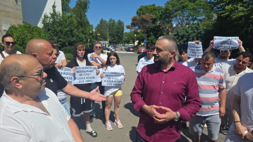 Senatorul AUR Nicolae Vlahu se alătură comercianților din Constanța în lupta lor: Comisia pentru Abuzuri din Senat va investiga situația! 1 video senatorul aur nicolae vlahu alaturi de comerciantii protestatari din constanta situatia va fi analizata in comisia pentru abuzuri din senat 6842a4fcea43f