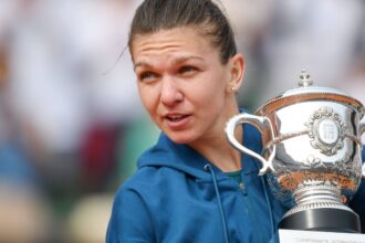 video simona halep spectatoare vip la meciul vedetelor cu ronaldinho si mutu pro arena si voyo ce a donat primariei din cluj 684bf77bccb5e