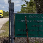 SUA demarează lucrările pentru „Închisoarea cu aligatori” destinată imigranților fără acte 3 video sua au inceput construirea alcatrazului cu aligatori pentru imigrantii ilegali 685bb25fa1795