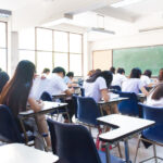 Încercare de înșelăciune la BAC: Doi studenți surprinși cu aparate de înregistrare în examen 3 video tentativa de frauda la bac doi elevi prinsi in timp ce foloseau dispozitive audio video 684c34d5a7ea0