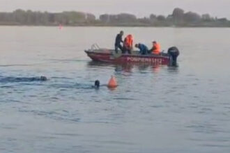 video tragedie pe dunare un baiat de 16 ani a murit inecat in zona corabia judetul olt 6855095aa993a