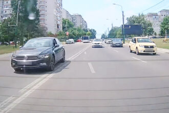 video tripla infractiune un sofer din constanta filmat in timp ce conduce pe contrasens 684e638838997