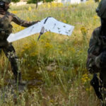 Dronele franceze ajută Ucraina: noi avioane fără pilot capabile să atace ținte la 25 km distanță, iar Renault își îndreaptă atenția către producția locală. 2 video ucrainenii au primit drone franceze capabile sa loveasca tinte aflate la 25 km departare renault ar putea produce uav uri in ucraina 6858dac2368bd