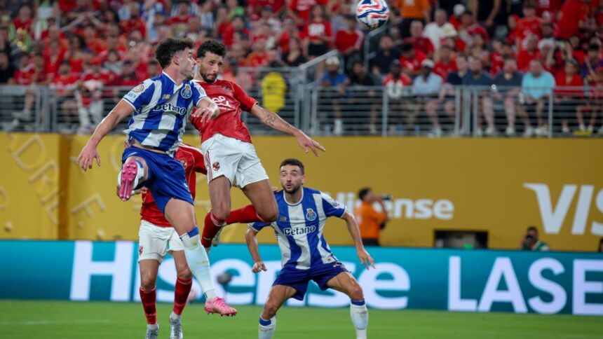 Un meci fabulos de 4-4, dar fără efect la Cupa Mondială a Cluburilor FIFA! Ambele echipe eliminată din turneu! 1 video un 4 4 spectaculos dar inutil la fifa club world cup ambele echipe out din competitie 685a47737ff1f