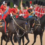 Aplauze efervescente în cinstea Regelui: Charles al III-lea și soția sa, ovaționați de mii de susținători la ceremonia Trooping the Colour 2 video urale de ziua regelui charles al iii lea si sotia sa au fost aclamati de mii de oameni la ceremonia trooping the colour 684dd757706e3